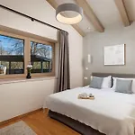 فيلة Sun Spalato Teranina *